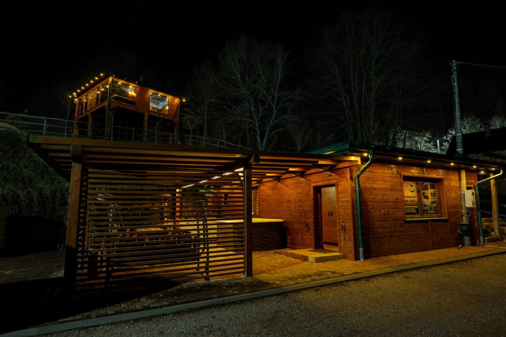 Šestokrevetni bungalov