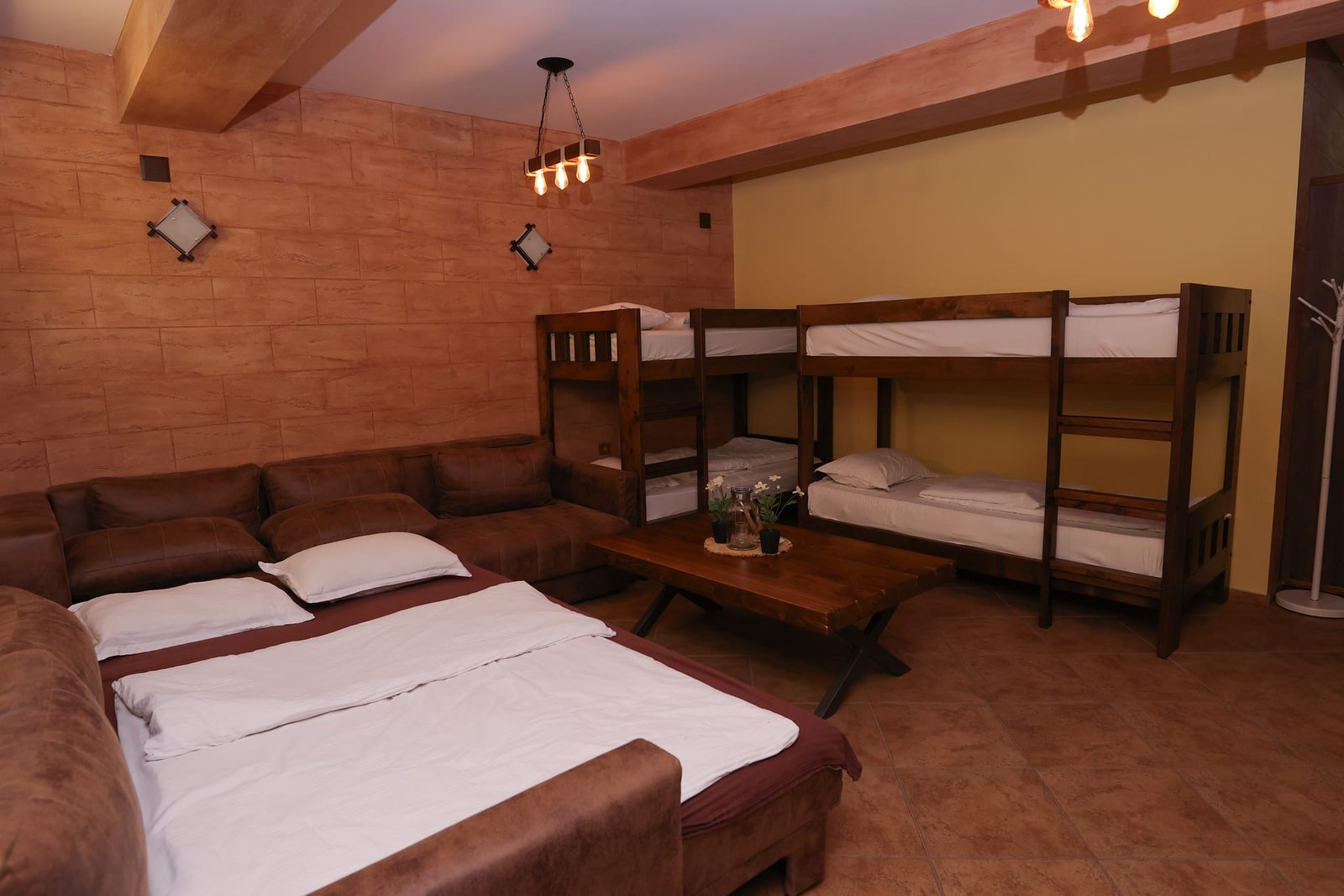 Šestokrevetni bungalov